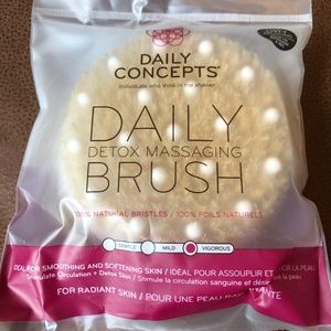 Daily Concepts Daily Detox Brush